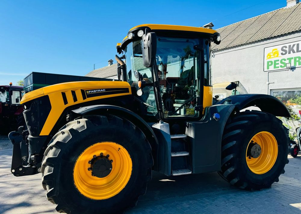 JCB Fastrac 4220 - Traktor: slika JCB Fastrac 4220 - Traktor JCB Fastrac 4220 - Traktor: slika JCB Fastrac 4220 - Traktor