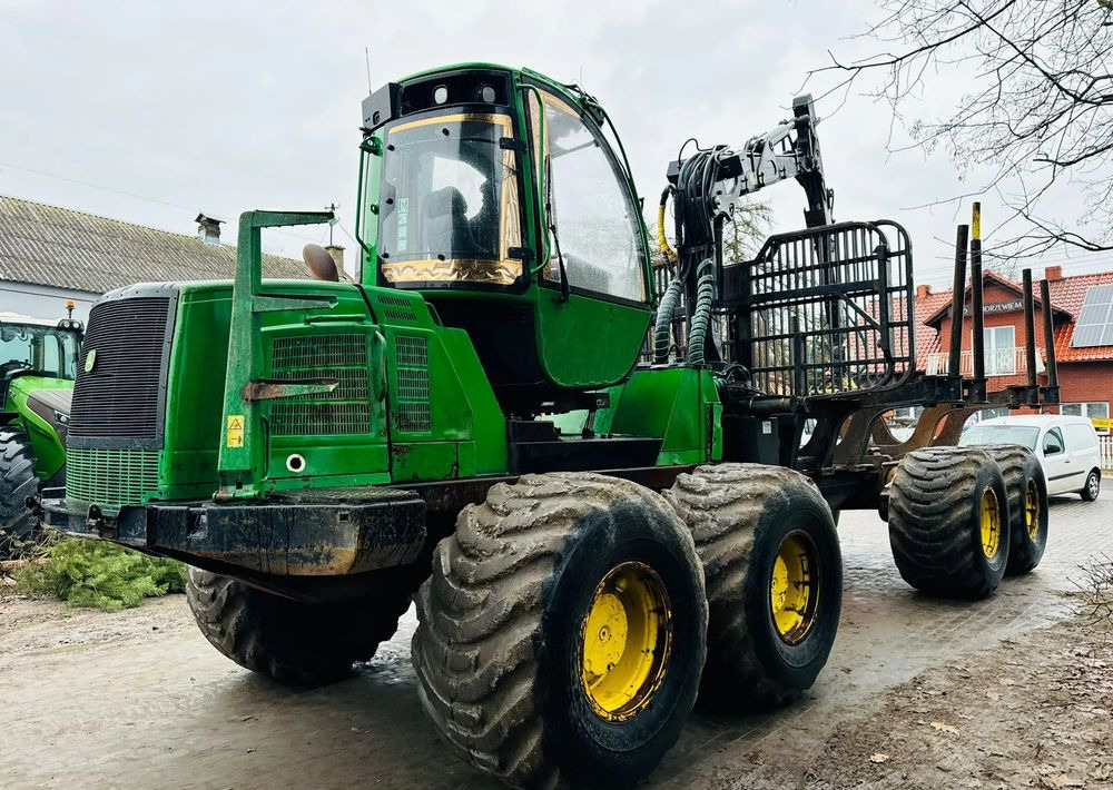 Forvarder John Deere 1910E: slika Forvarder John Deere 1910E
