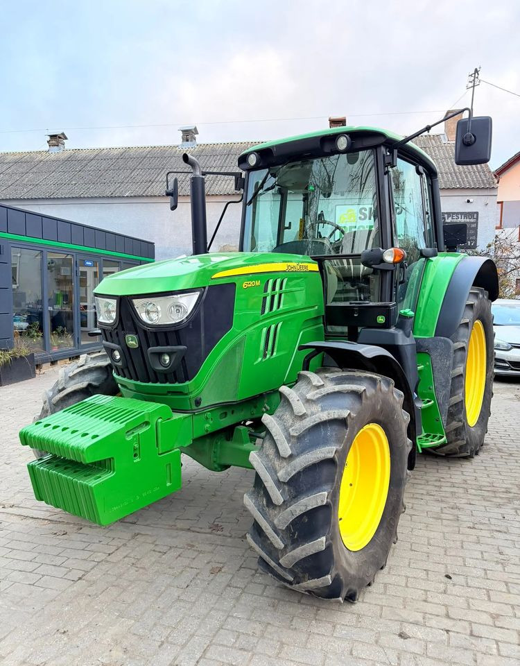 John Deere 6120M - Traktor: slika John Deere 6120M - Traktor John Deere 6120M - Traktor: slika John Deere 6120M - Traktor