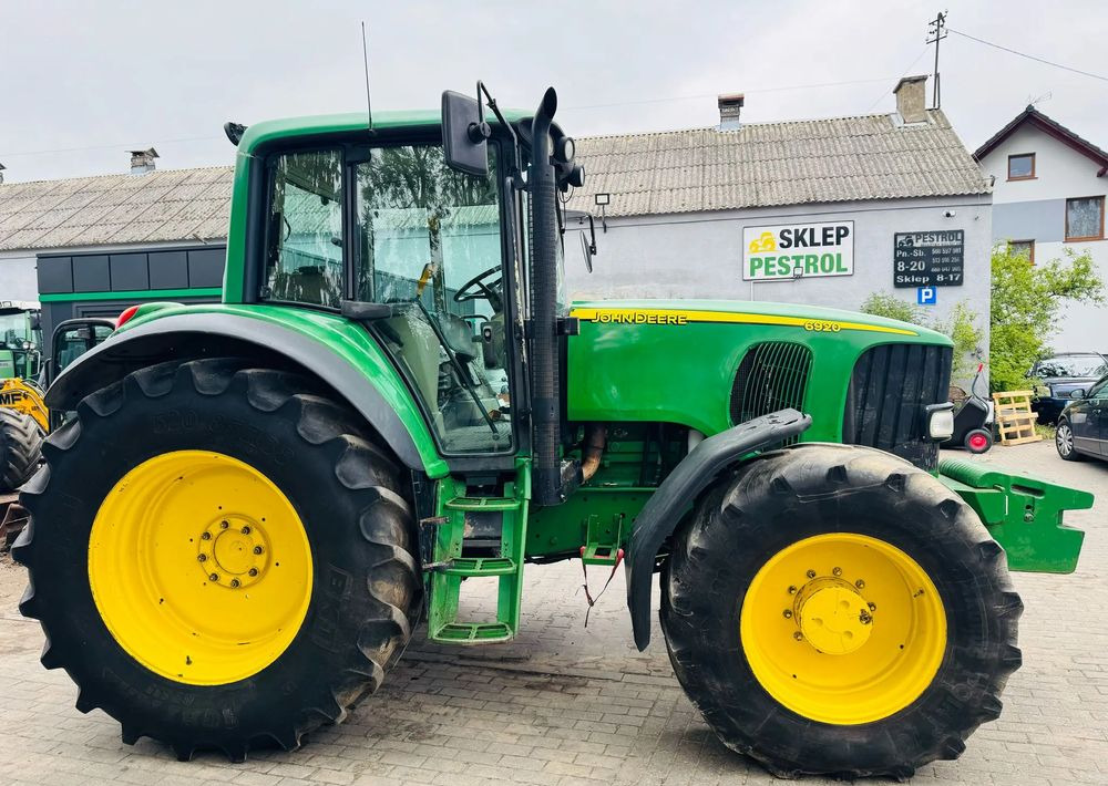 John Deere 6920 Powerquad - Traktor: slika John Deere 6920 Powerquad - Traktor John Deere 6920 Powerquad - Traktor: slika John Deere 6920 Powerquad - Traktor