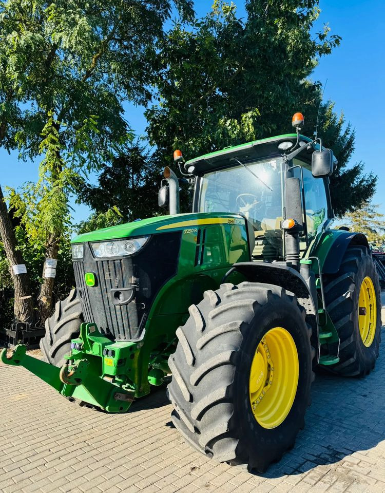 John Deere 7250R - Traktor: slika John Deere 7250R - Traktor John Deere 7250R - Traktor: slika John Deere 7250R - Traktor