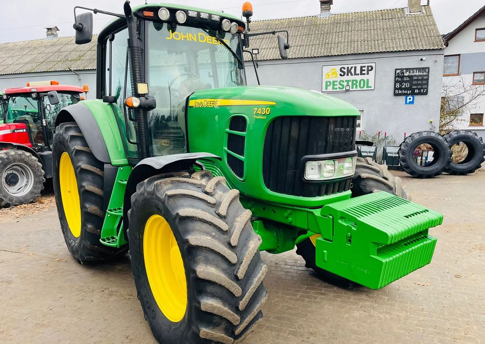 John Deere 7430 - Traktor: slika John Deere 7430 - Traktor John Deere 7430 - Traktor: slika John Deere 7430 - Traktor