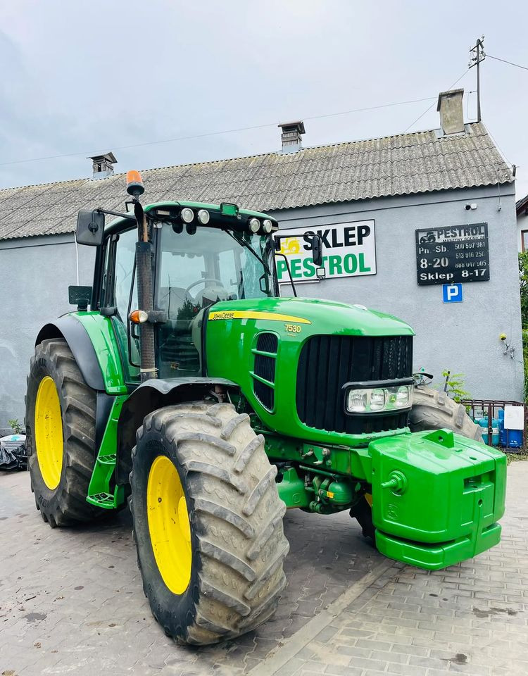 John Deere 7530 PREMIUM - Traktor: slika  John Deere 7530 PREMIUM - Traktor John Deere 7530 PREMIUM - Traktor: slika  John Deere 7530 PREMIUM - Traktor