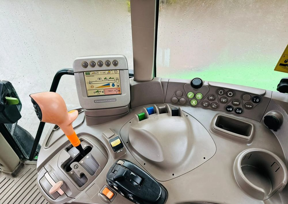 John Deere 7530 PREMIUM - Traktor: slika John Deere 7530 PREMIUM - Traktor John Deere 7530 PREMIUM - Traktor: slika John Deere 7530 PREMIUM - Traktor