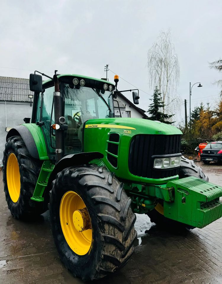 John Deere 7530 PREMIUM - Traktor: slika John Deere 7530 PREMIUM - Traktor John Deere 7530 PREMIUM - Traktor: slika John Deere 7530 PREMIUM - Traktor