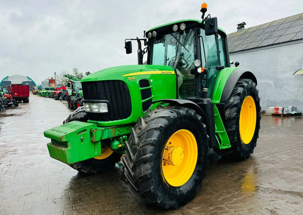 John Deere 7530 PREMIUM - Traktor: slika  John Deere 7530 PREMIUM - Traktor John Deere 7530 PREMIUM - Traktor: slika  John Deere 7530 PREMIUM - Traktor