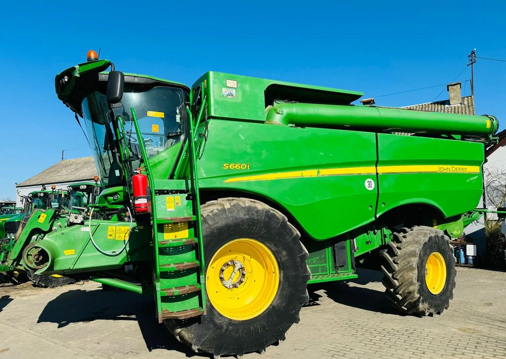 John Deere S660i - Kombajn za žetvu: slika John Deere S660i - Kombajn za žetvu John Deere S660i - Kombajn za žetvu: slika John Deere S660i - Kombajn za žetvu