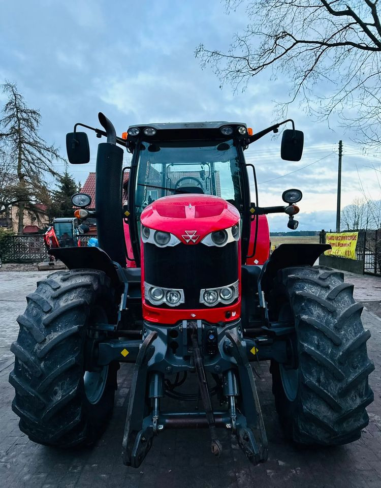 Massey Ferguson 6713 - Traktor: slika Massey Ferguson 6713 - Traktor Massey Ferguson 6713 - Traktor: slika Massey Ferguson 6713 - Traktor