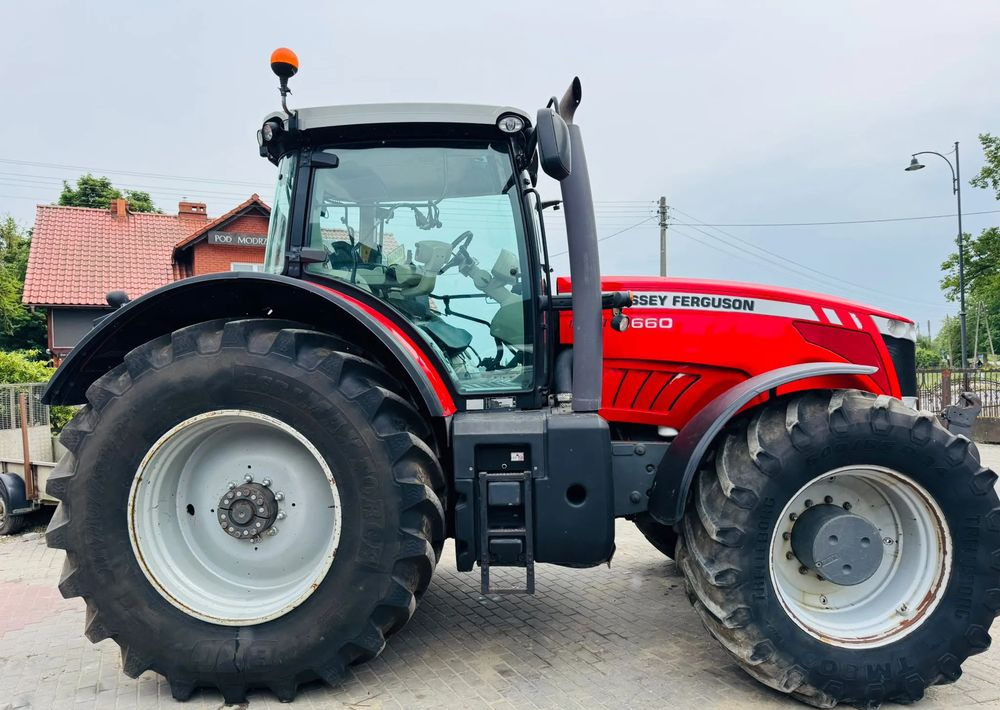 Massey Ferguson 8660 DYNA VT - Traktor: slika Massey Ferguson 8660 DYNA VT - Traktor Massey Ferguson 8660 DYNA VT - Traktor: slika Massey Ferguson 8660 DYNA VT - Traktor