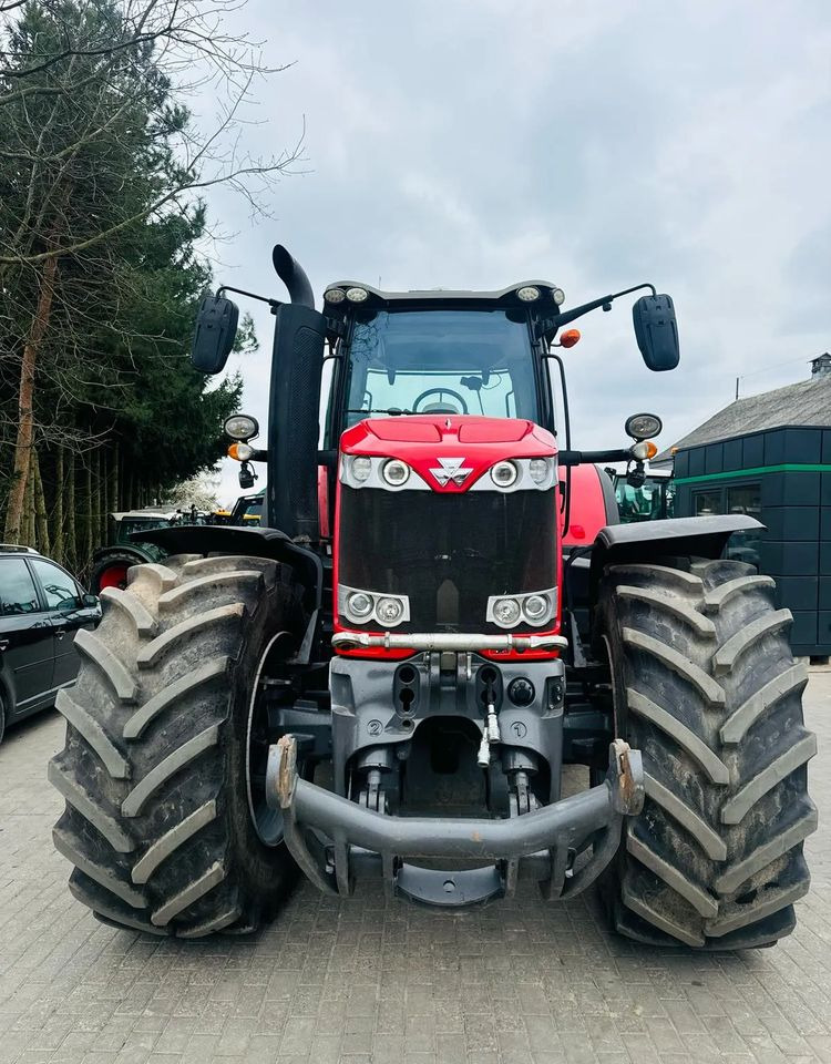 Massey Ferguson 8680 Dyna-VT - Traktor: slika Massey Ferguson 8680 Dyna-VT - Traktor Massey Ferguson 8680 Dyna-VT - Traktor: slika Massey Ferguson 8680 Dyna-VT - Traktor
