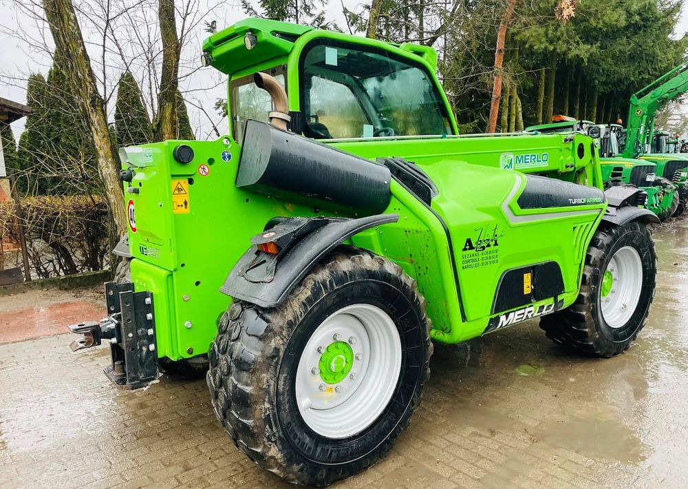 Merlo 42.7-156 - Teleskopski rukovatelj: slika Merlo 42.7-156 - Teleskopski rukovatelj Merlo 42.7-156 - Teleskopski rukovatelj: slika Merlo 42.7-156 - Teleskopski rukovatelj