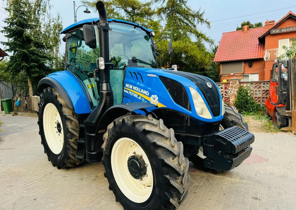 New Holland T5.110 - Traktor: slika New Holland T5.110 - Traktor New Holland T5.110 - Traktor: slika New Holland T5.110 - Traktor