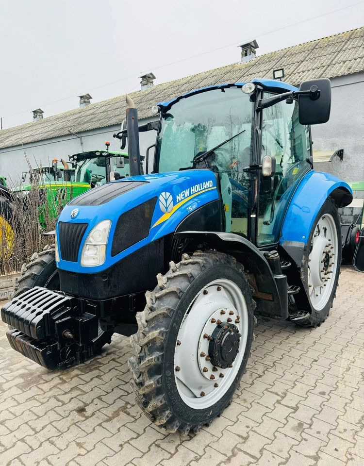 New Holland T5.115 - Traktor: slika New Holland T5.115 - Traktor New Holland T5.115 - Traktor: slika New Holland T5.115 - Traktor