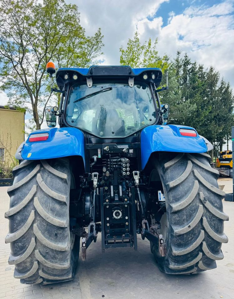 New Holland T7.190 - Traktor: slika New Holland T7.190 - Traktor New Holland T7.190 - Traktor: slika New Holland T7.190 - Traktor