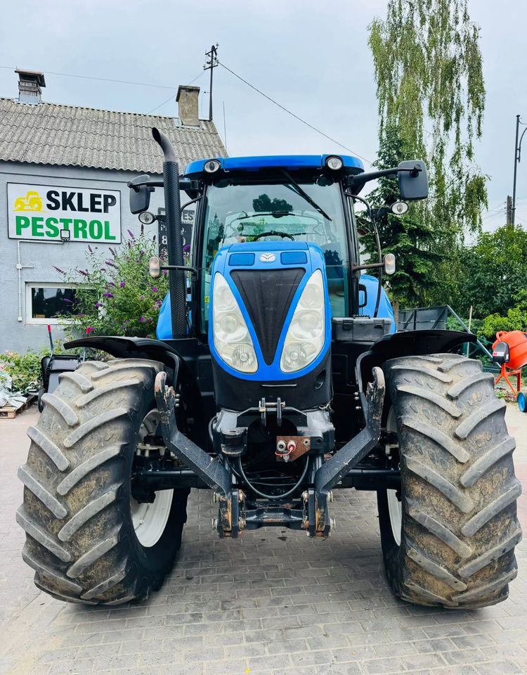 New Holland T7.210 - Traktor: slika New Holland T7.210 - Traktor New Holland T7.210 - Traktor: slika New Holland T7.210 - Traktor