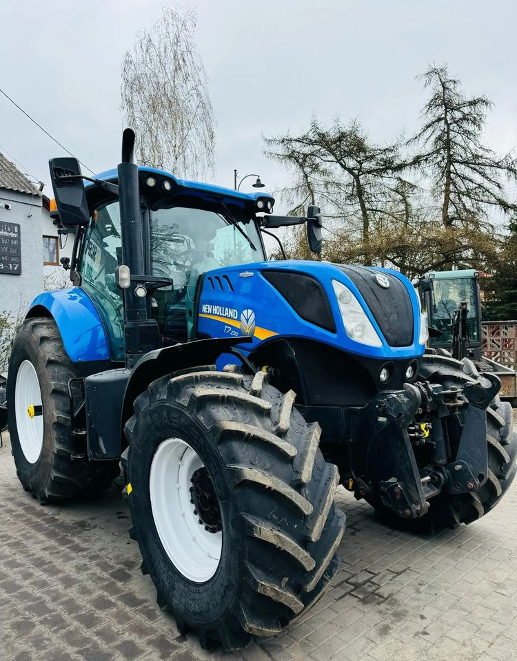 New Holland T7.230 AUTOCOMMAND - Traktor: slika New Holland T7.230 AUTOCOMMAND - Traktor New Holland T7.230 AUTOCOMMAND - Traktor: slika New Holland T7.230 AUTOCOMMAND - Traktor