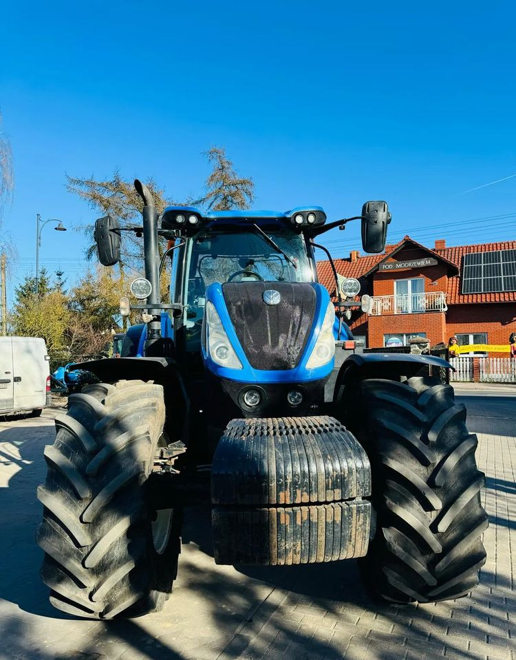 New Holland T7.230 - Traktor: slika New Holland T7.230 - Traktor New Holland T7.230 - Traktor: slika New Holland T7.230 - Traktor
