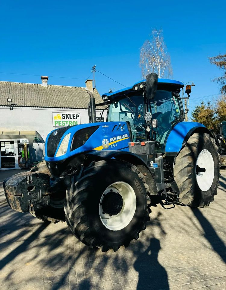 New Holland T7.230 - Traktor: slika New Holland T7.230 - Traktor New Holland T7.230 - Traktor: slika New Holland T7.230 - Traktor