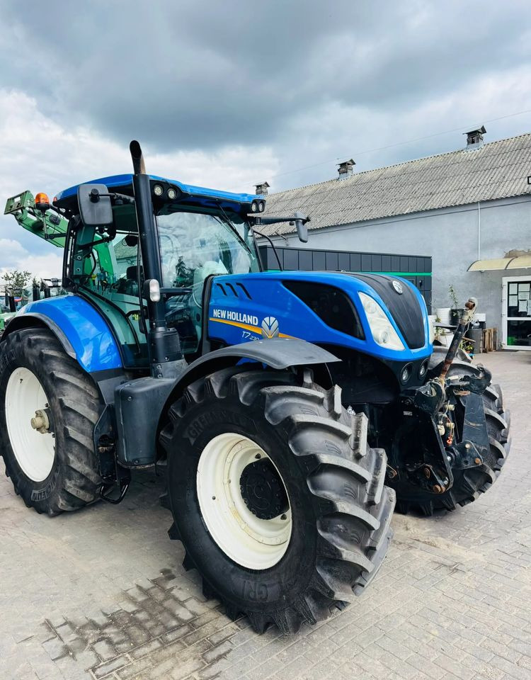 New Holland T7.230 - Traktor: slika New Holland T7.230 - Traktor New Holland T7.230 - Traktor: slika New Holland T7.230 - Traktor