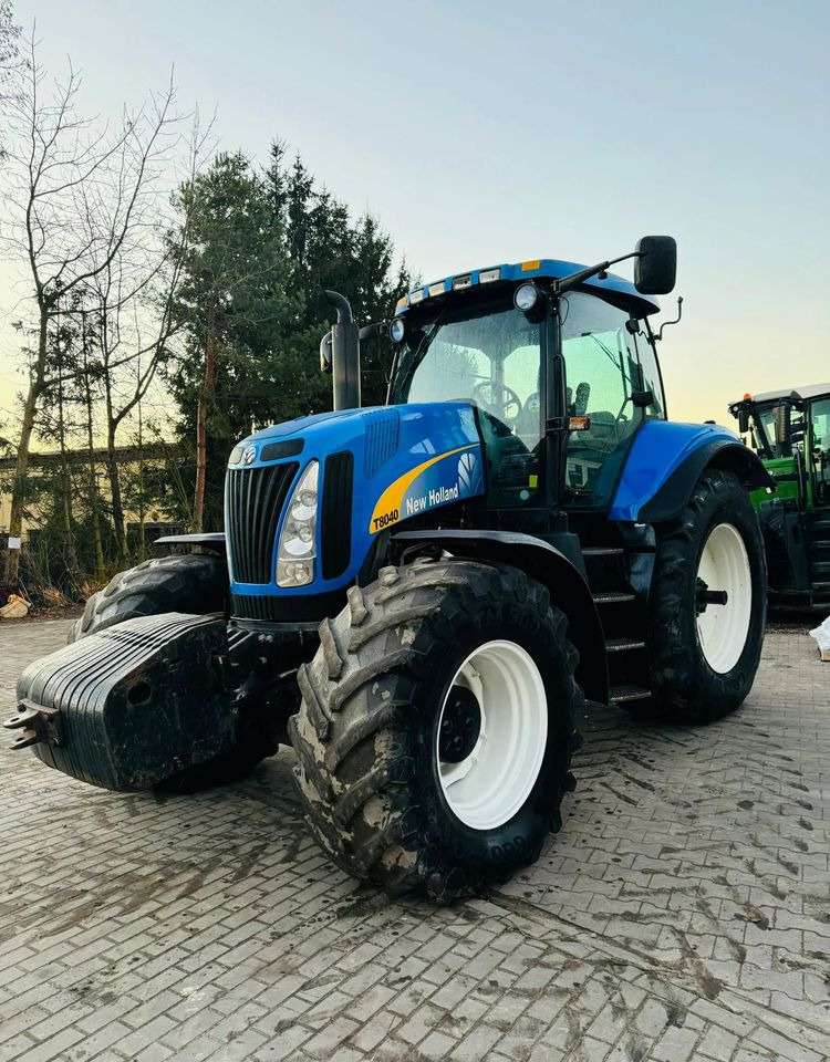 New Holland T8040 - Traktor: slika New Holland T8040 - Traktor New Holland T8040 - Traktor: slika New Holland T8040 - Traktor