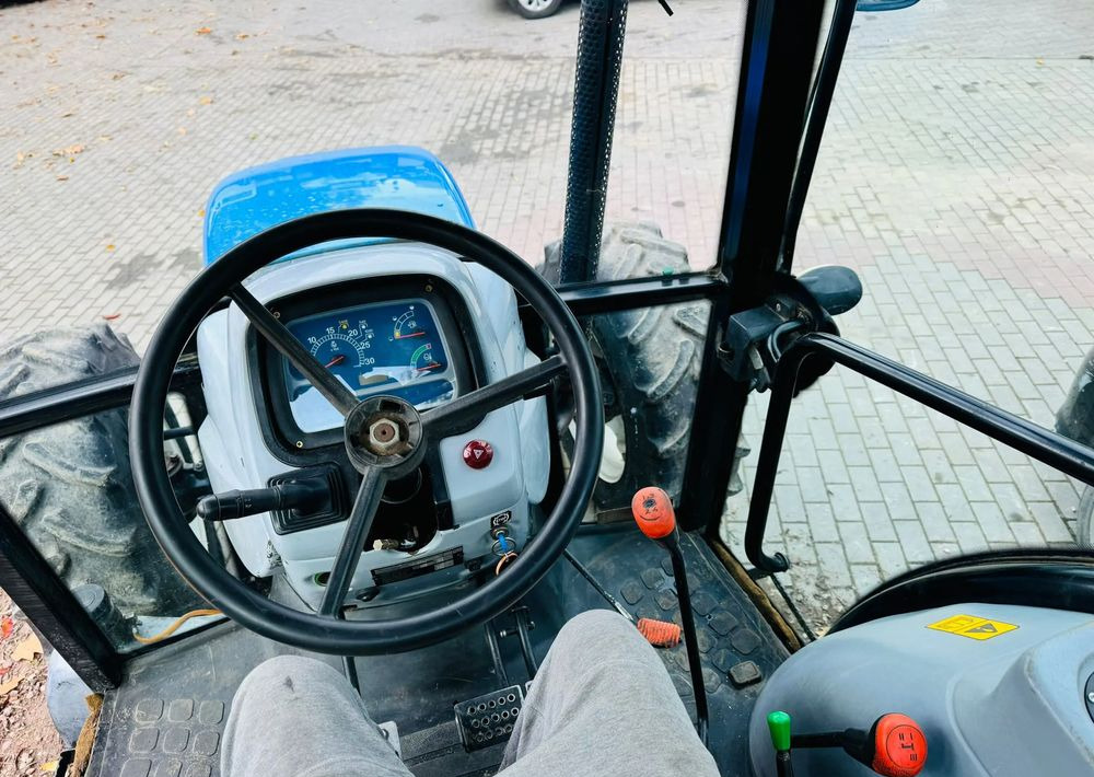 New Holland TD5050 - Traktor: slika New Holland TD5050 - Traktor New Holland TD5050 - Traktor: slika New Holland TD5050 - Traktor