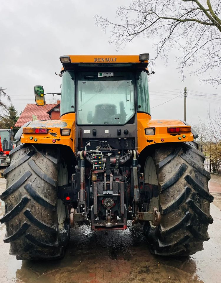 Renault Ares 826 RZ - Traktor: slika  Renault Ares 826 RZ - Traktor Renault Ares 826 RZ - Traktor: slika  Renault Ares 826 RZ - Traktor