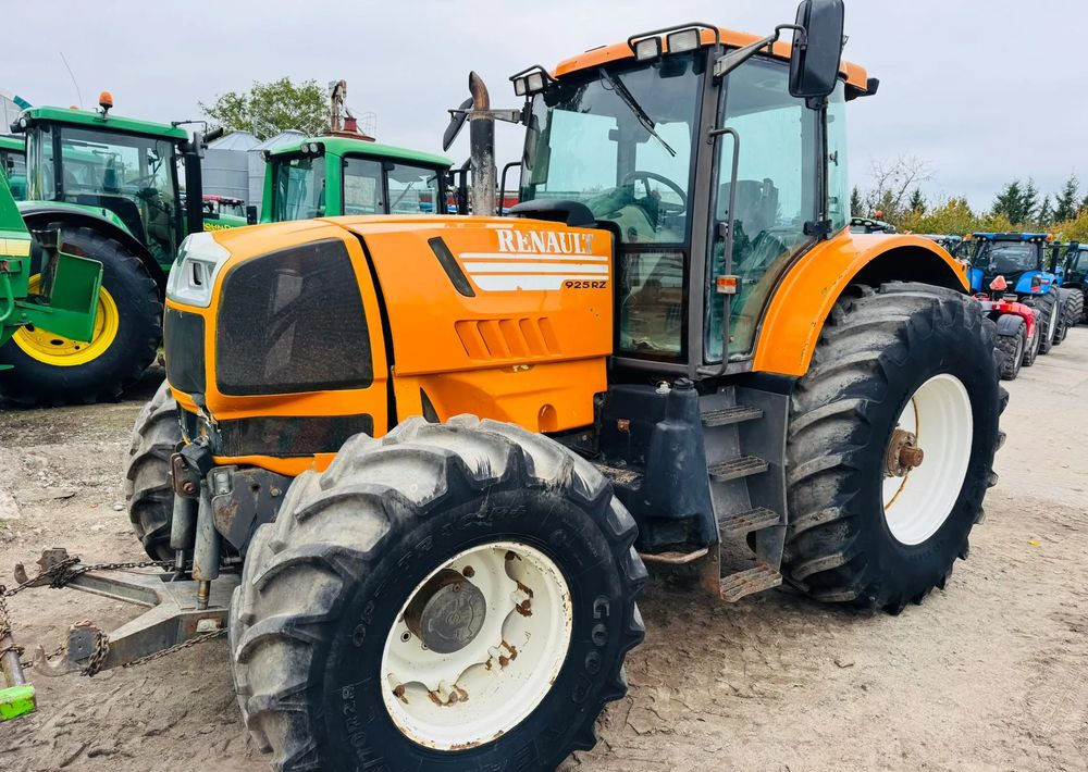 Renault Atles 925 RZ - Traktor: slika Renault Atles 925 RZ - Traktor Renault Atles 925 RZ - Traktor: slika Renault Atles 925 RZ - Traktor