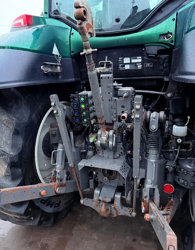 Zakup  Valtra T174 Versu Valtra T174 Versu: slika Zakup  Valtra T174 Versu Valtra T174 Versu