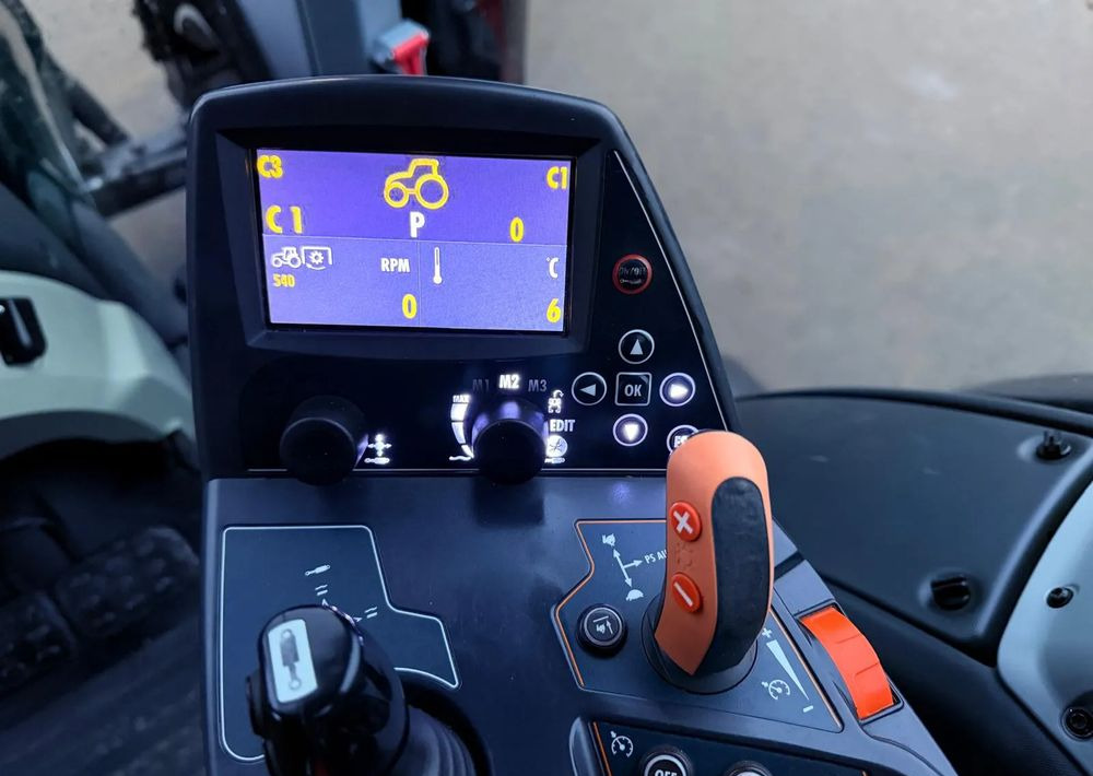 Zakup  Valtra T174 Versu Valtra T174 Versu: slika Zakup  Valtra T174 Versu Valtra T174 Versu