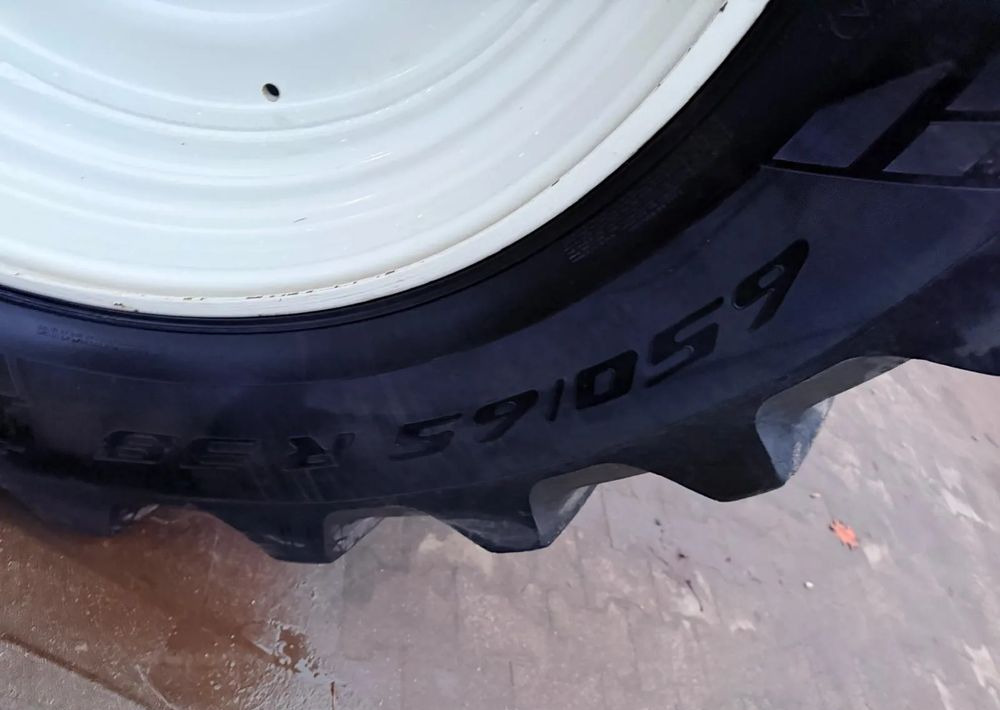 Zakup  Valtra T174 Versu Valtra T174 Versu: slika Zakup  Valtra T174 Versu Valtra T174 Versu