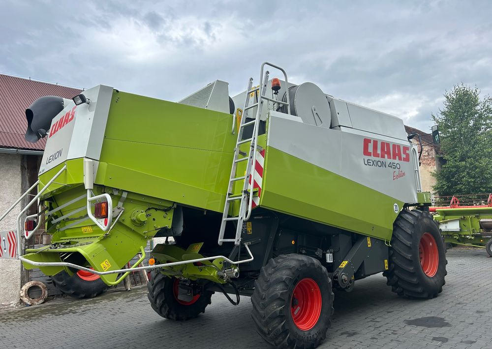 Claas Lexion 450 Evolution - Kombajn za žetvu: slika Claas Lexion 450 Evolution - Kombajn za žetvu Claas Lexion 450 Evolution - Kombajn za žetvu: slika Claas Lexion 450 Evolution - Kombajn za žetvu