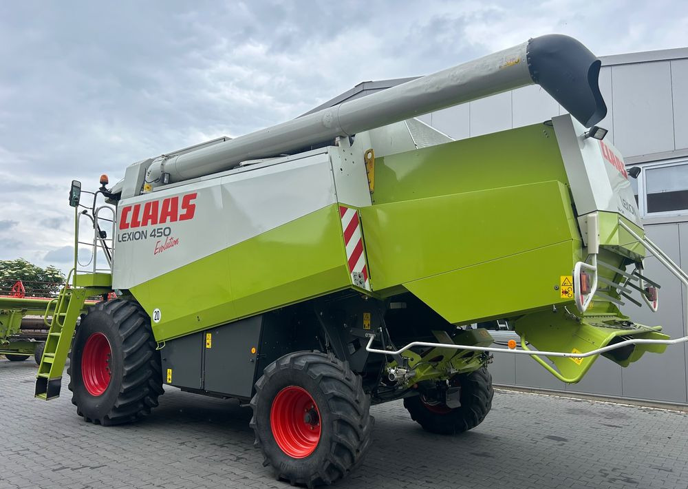 Claas Lexion 450 Evolution - Kombajn za žetvu: slika Claas Lexion 450 Evolution - Kombajn za žetvu Claas Lexion 450 Evolution - Kombajn za žetvu: slika Claas Lexion 450 Evolution - Kombajn za žetvu