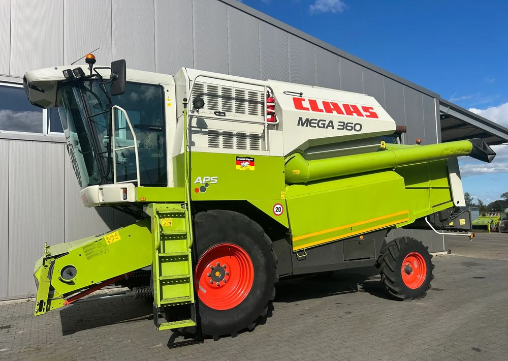 Claas Mega 360 - Kombajn za žetvu: slika Claas Mega 360 - Kombajn za žetvu Claas Mega 360 - Kombajn za žetvu: slika Claas Mega 360 - Kombajn za žetvu