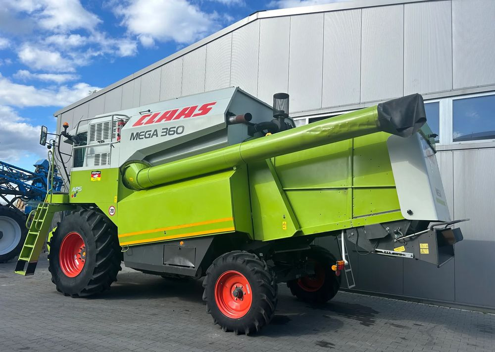 Claas Mega 360 - Kombajn za žetvu: slika Claas Mega 360 - Kombajn za žetvu Claas Mega 360 - Kombajn za žetvu: slika Claas Mega 360 - Kombajn za žetvu