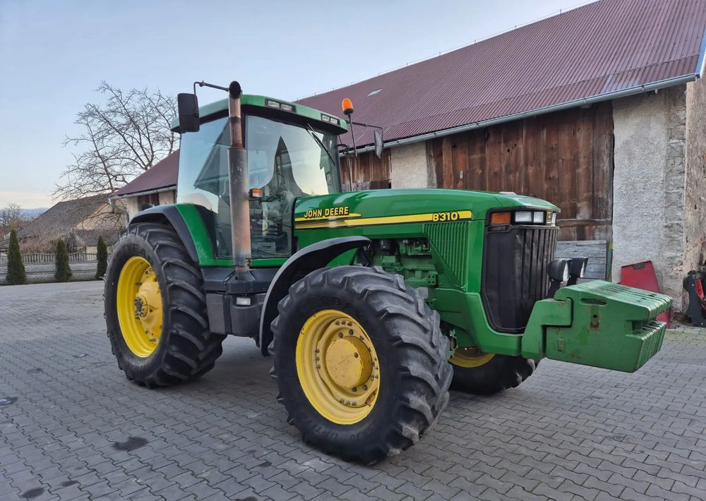John Deere 8310 - Traktor: slika John Deere 8310 - Traktor John Deere 8310 - Traktor: slika John Deere 8310 - Traktor
