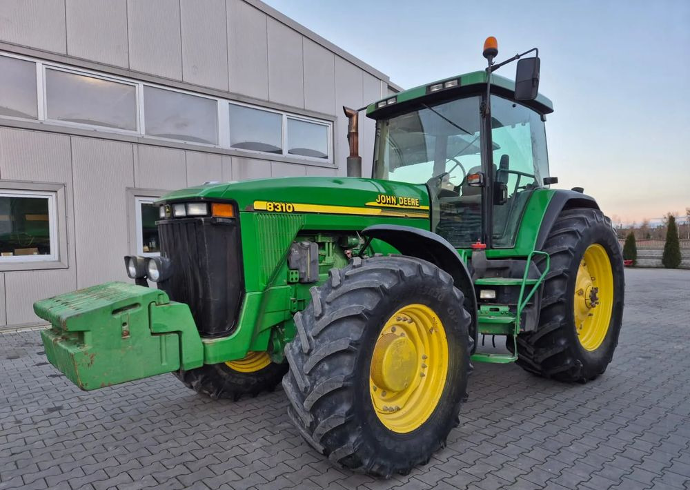 John Deere 8310 - Traktor: slika John Deere 8310 - Traktor John Deere 8310 - Traktor: slika John Deere 8310 - Traktor