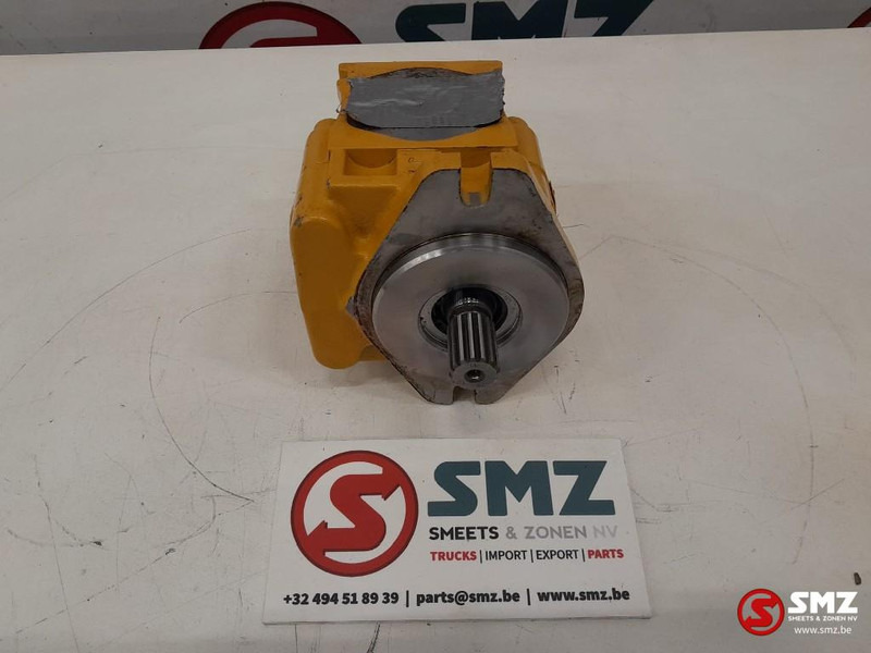 Caterpillar Auxiliary gear pump Caterpillar - Hidraulična pumpa za Oprema za rukovanje materijalima: slika Caterpillar Auxiliary gear pump Caterpillar - Hidraulična pumpa za Oprema za rukovanje materijalima Caterpillar Auxiliary gear pump Caterpillar - Hidraulična pumpa za Oprema za rukovanje materijalima: slika Caterpillar Auxiliary gear pump Caterpillar - Hidraulična pumpa za Oprema za rukovanje materijalima