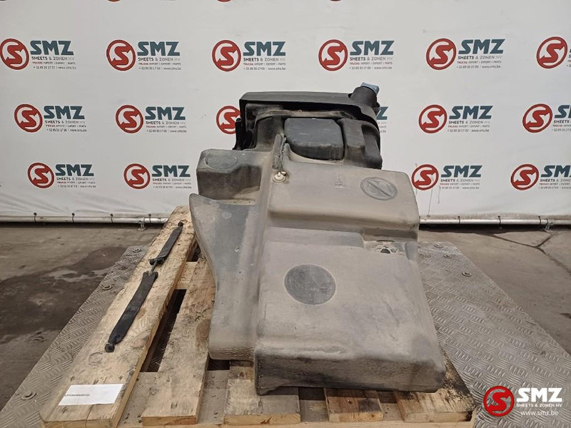 DAF Occ AdBluetank 60 L met vlotter DAF - Sustav goriva za Kamion: slika DAF Occ AdBluetank 60 L met vlotter DAF - Sustav goriva za Kamion DAF Occ AdBluetank 60 L met vlotter DAF - Sustav goriva za Kamion: slika DAF Occ AdBluetank 60 L met vlotter DAF - Sustav goriva za Kamion