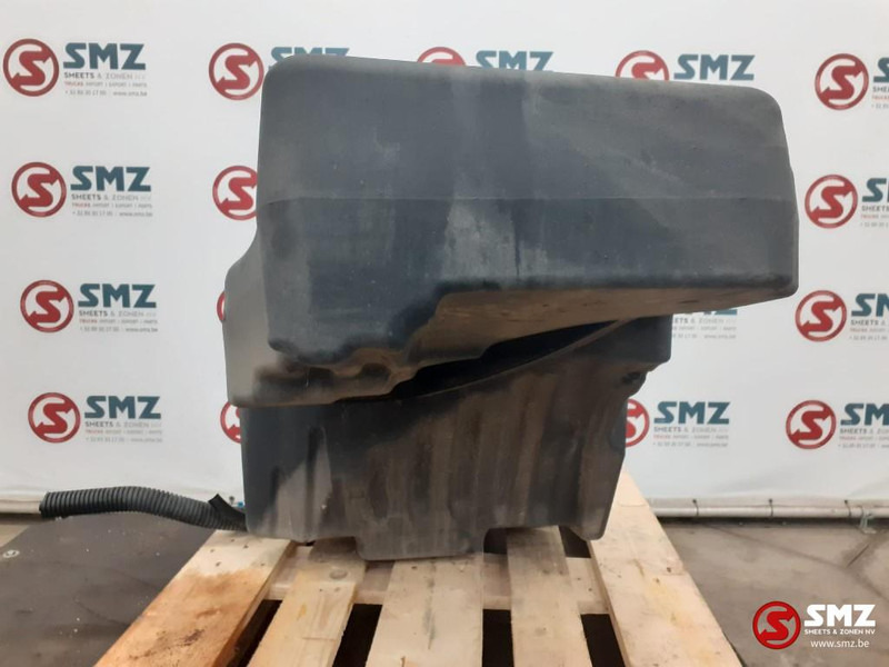 DAF Occ AdBluetank 90L Euro 6 DAF - Sustav goriva za Kamion: slika DAF Occ AdBluetank 90L Euro 6 DAF - Sustav goriva za Kamion DAF Occ AdBluetank 90L Euro 6 DAF - Sustav goriva za Kamion: slika DAF Occ AdBluetank 90L Euro 6 DAF - Sustav goriva za Kamion