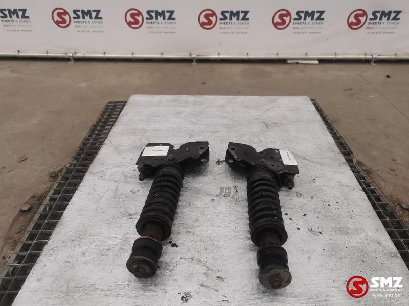DAF Occ Cabinevergrendeling links+rechts DAF CF85 - Ovjes kabine za Kamion: slika DAF Occ Cabinevergrendeling links+rechts DAF CF85 - Ovjes kabine za Kamion DAF Occ Cabinevergrendeling links+rechts DAF CF85 - Ovjes kabine za Kamion: slika DAF Occ Cabinevergrendeling links+rechts DAF CF85 - Ovjes kabine za Kamion