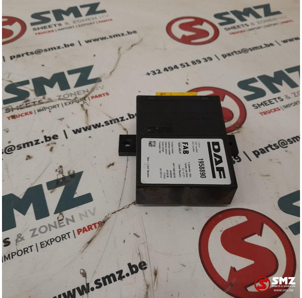 DAF Occ ECU CDS4 regeleenheid DAF - Upravljačka jedinica (ECU) za Kamion: slika DAF Occ ECU CDS4 regeleenheid DAF - Upravljačka jedinica (ECU) za Kamion DAF Occ ECU CDS4 regeleenheid DAF - Upravljačka jedinica (ECU) za Kamion: slika DAF Occ ECU CDS4 regeleenheid DAF - Upravljačka jedinica (ECU) za Kamion