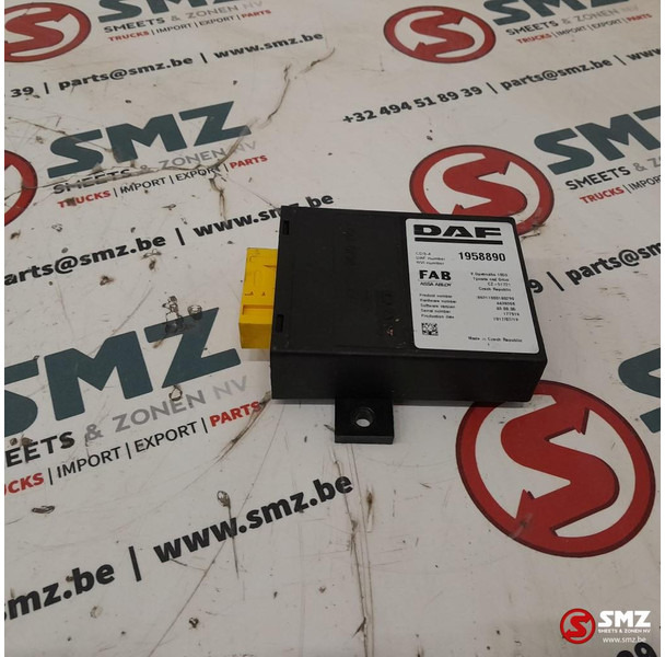 DAF Occ ECU CDS4 regeleenheid DAF - Upravljačka jedinica (ECU) za Kamion: slika DAF Occ ECU CDS4 regeleenheid DAF - Upravljačka jedinica (ECU) za Kamion DAF Occ ECU CDS4 regeleenheid DAF - Upravljačka jedinica (ECU) za Kamion: slika DAF Occ ECU CDS4 regeleenheid DAF - Upravljačka jedinica (ECU) za Kamion