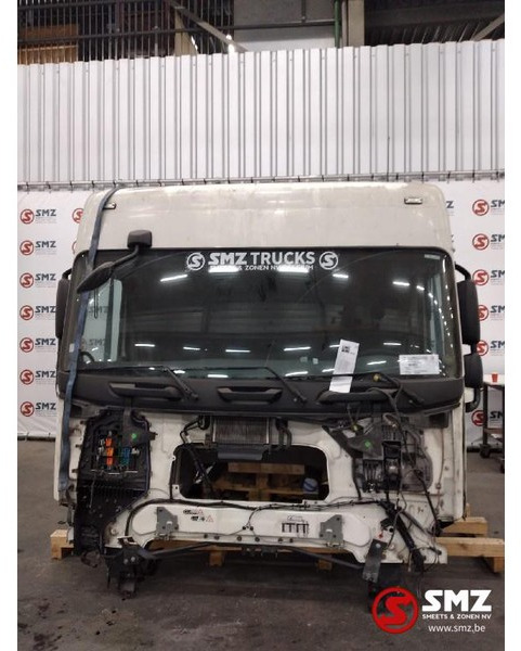 DAF Occ cabine DAF XF 106 SPACECAB EURO 6 - Kabina i unutrašnjost za Kamion: slika DAF Occ cabine DAF XF 106 SPACECAB EURO 6 - Kabina i unutrašnjost za Kamion DAF Occ cabine DAF XF 106 SPACECAB EURO 6 - Kabina i unutrašnjost za Kamion: slika DAF Occ cabine DAF XF 106 SPACECAB EURO 6 - Kabina i unutrašnjost za Kamion