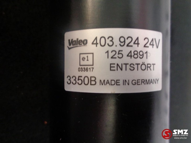 DAF Occ ruitenwissermotor DAF XF CF - Brisač za Kamion: slika DAF Occ ruitenwissermotor DAF XF CF - Brisač za Kamion DAF Occ ruitenwissermotor DAF XF CF - Brisač za Kamion: slika DAF Occ ruitenwissermotor DAF XF CF - Brisač za Kamion