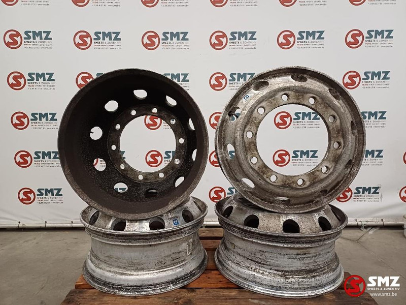Diversen Occ set Alcoa aluminiumvelgen 9,00x22,5 - Felga za Kamion: slika Diversen Occ set Alcoa aluminiumvelgen 9,00x22,5 - Felga za Kamion Diversen Occ set Alcoa aluminiumvelgen 9,00x22,5 - Felga za Kamion: slika Diversen Occ set Alcoa aluminiumvelgen 9,00x22,5 - Felga za Kamion