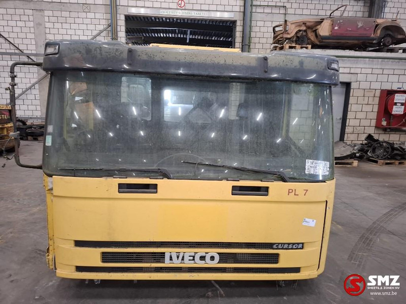 Iveco Occ Cabine Iveco Eurotrakker - Kabina i unutrašnjost za Kamion: slika Iveco Occ Cabine Iveco Eurotrakker - Kabina i unutrašnjost za Kamion Iveco Occ Cabine Iveco Eurotrakker - Kabina i unutrašnjost za Kamion: slika Iveco Occ Cabine Iveco Eurotrakker - Kabina i unutrašnjost za Kamion