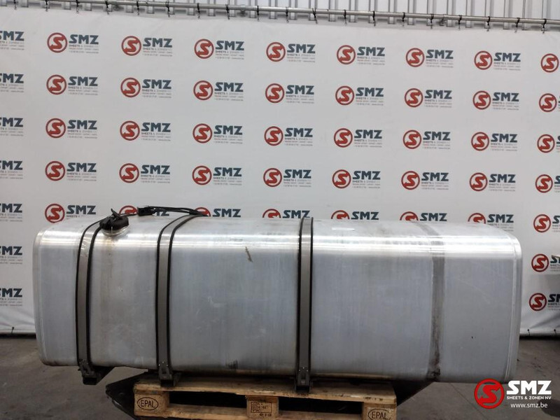 Iveco Occ brandstoftank 950L Iveco Stralis hi-way - Spremnik goriva za Kamion: slika Iveco Occ brandstoftank 950L Iveco Stralis hi-way - Spremnik goriva za Kamion Iveco Occ brandstoftank 950L Iveco Stralis hi-way - Spremnik goriva za Kamion: slika Iveco Occ brandstoftank 950L Iveco Stralis hi-way - Spremnik goriva za Kamion