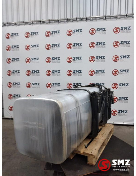 Iveco Occ brandstoftank 950L Iveco Stralis hi-way - Spremnik goriva za Kamion: slika Iveco Occ brandstoftank 950L Iveco Stralis hi-way - Spremnik goriva za Kamion Iveco Occ brandstoftank 950L Iveco Stralis hi-way - Spremnik goriva za Kamion: slika Iveco Occ brandstoftank 950L Iveco Stralis hi-way - Spremnik goriva za Kamion