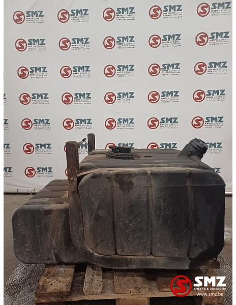 Iveco Occ brandstoftank Iveco - Spremnik goriva za Kamion: slika Iveco Occ brandstoftank Iveco - Spremnik goriva za Kamion Iveco Occ brandstoftank Iveco - Spremnik goriva za Kamion: slika Iveco Occ brandstoftank Iveco - Spremnik goriva za Kamion