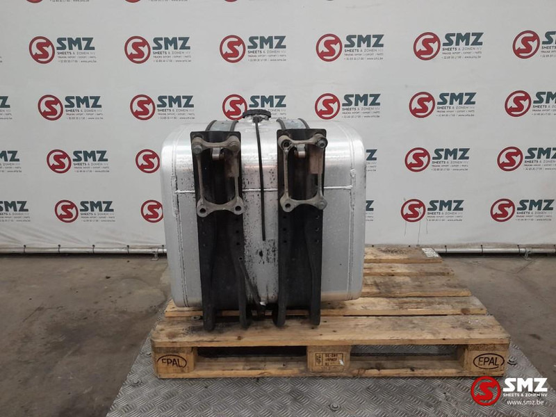MAN Occ brandstoftank + steunen 250L MAN - Spremnik goriva za Kamion: slika MAN Occ brandstoftank + steunen 250L MAN - Spremnik goriva za Kamion MAN Occ brandstoftank + steunen 250L MAN - Spremnik goriva za Kamion: slika MAN Occ brandstoftank + steunen 250L MAN - Spremnik goriva za Kamion